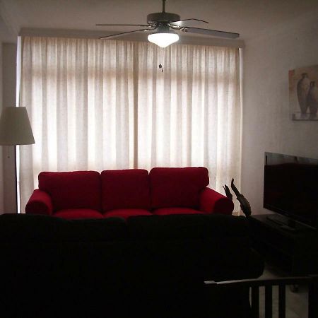Paseo Maritimo De Poniente Apartment Malaga Bagian luar foto